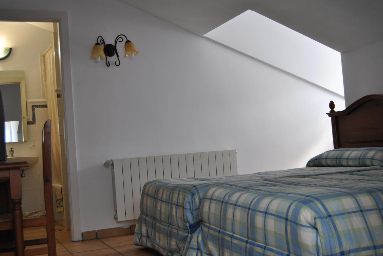 Hostal Rural Amador Puente de Vadillos Pokoj fotografie